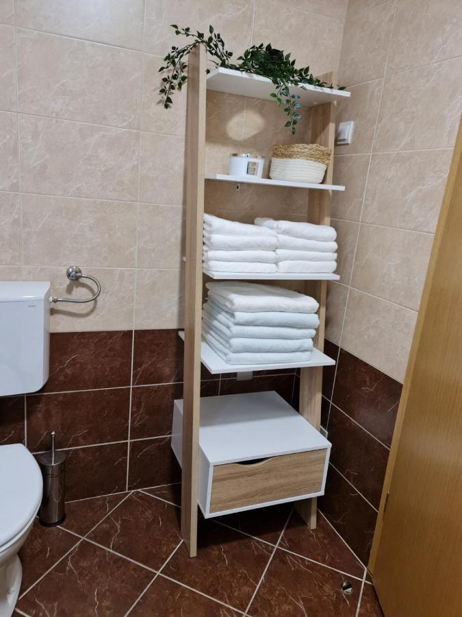 Apartman Vinyl - Self Chek-In Osijek Exteriér fotografie